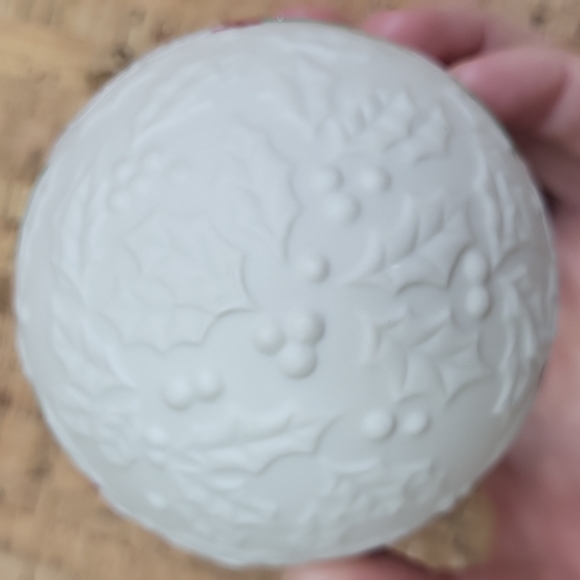 Rhyn-Rivet Christmas Rose CC-30-CR Ornament - Picture 3 of 4